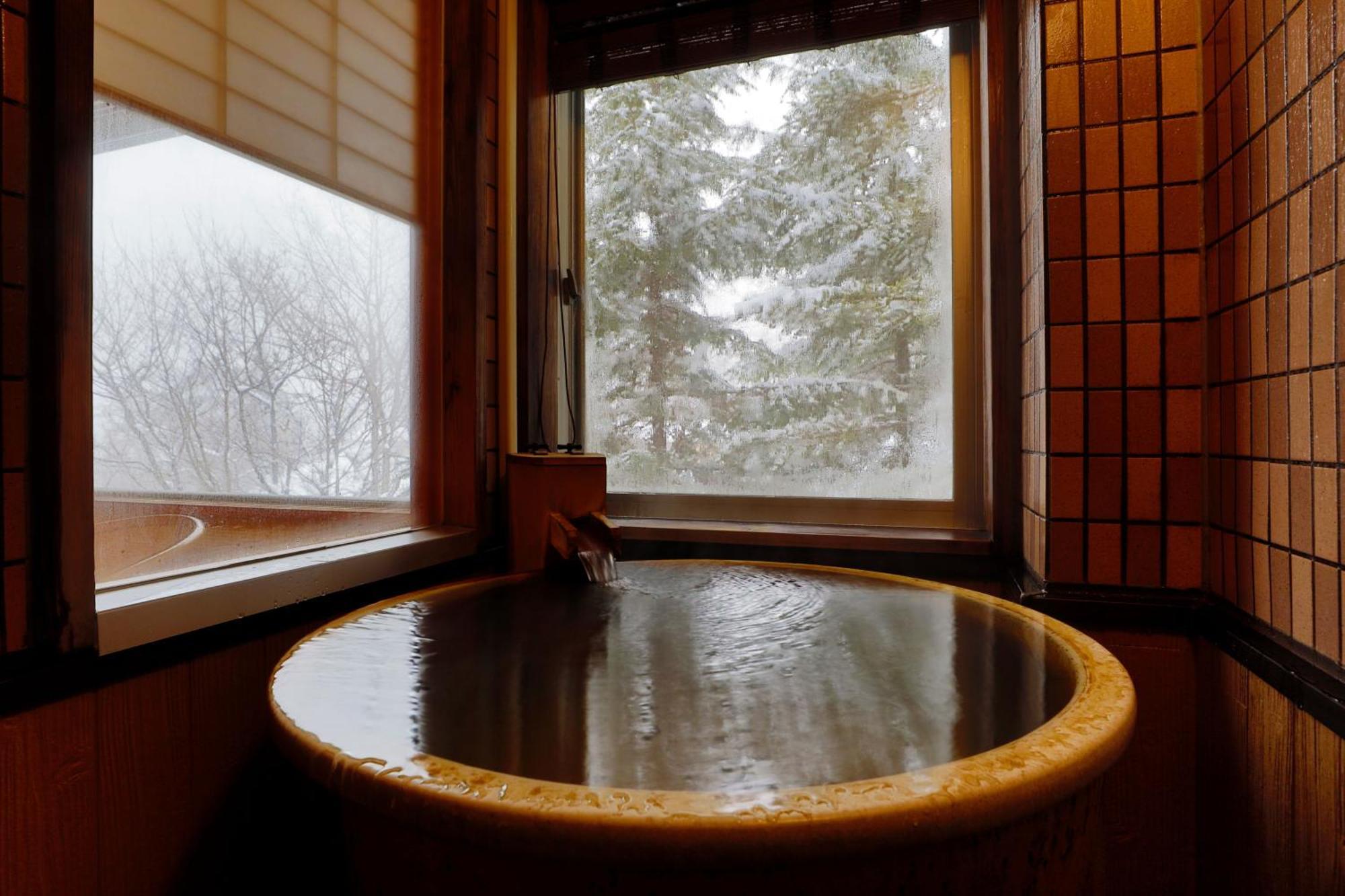미야마 오안 교리츠 리조트 다카야마 외부 사진 A traditional Japanese onsen