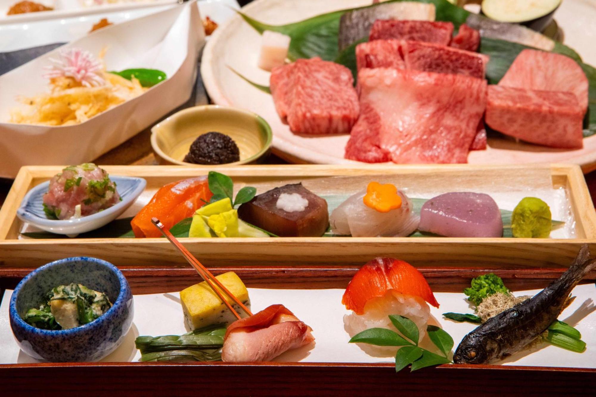 미야마 오안 교리츠 리조트 다카야마 외부 사진 A selection of Japanese dishes